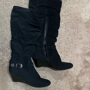 Elegant Black Wedge Heeled Boots